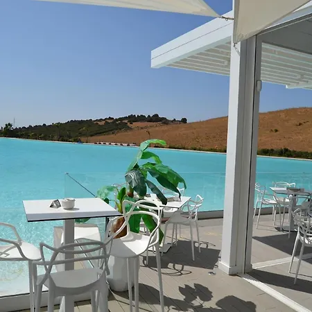 Stylish 2-pax In Alcazaba Lagoon *